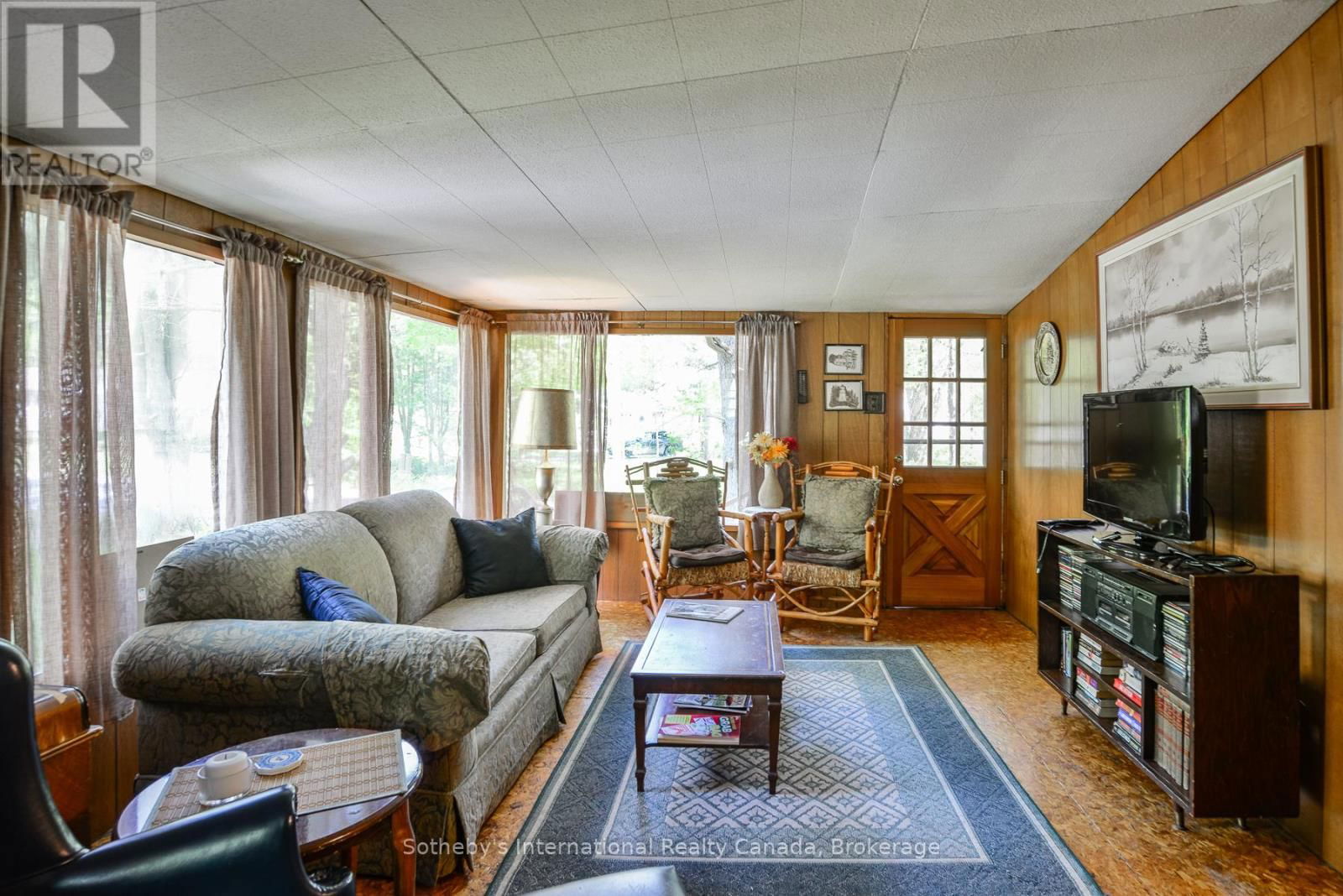 1068 KAHSHE LAKE RD SOUTH Image 4