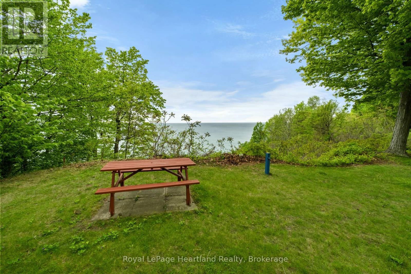 81402 CHAMPLAIN BOULEVARD Image 30