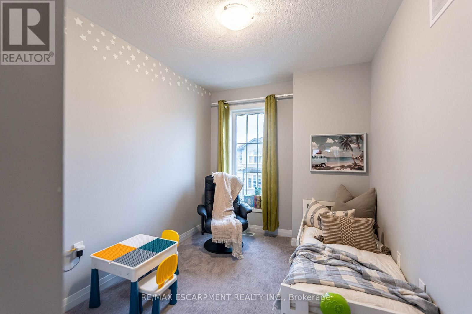 52 AQUARIUS CRESCENT Image 18