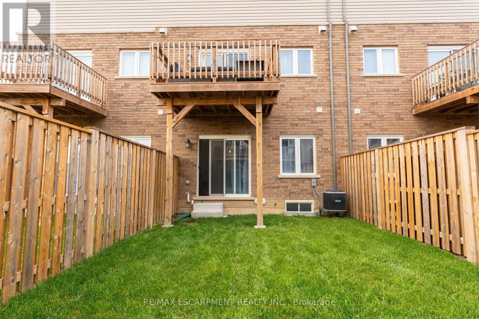 52 AQUARIUS CRESCENT Image 22