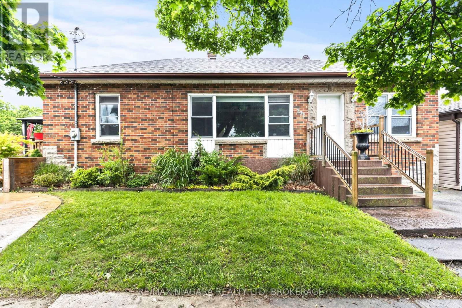 272 WALLACE AVENUE SOUTH Image 3
