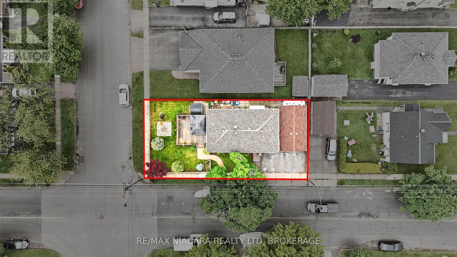 272 WALLACE AVENUE SOUTH Image 44