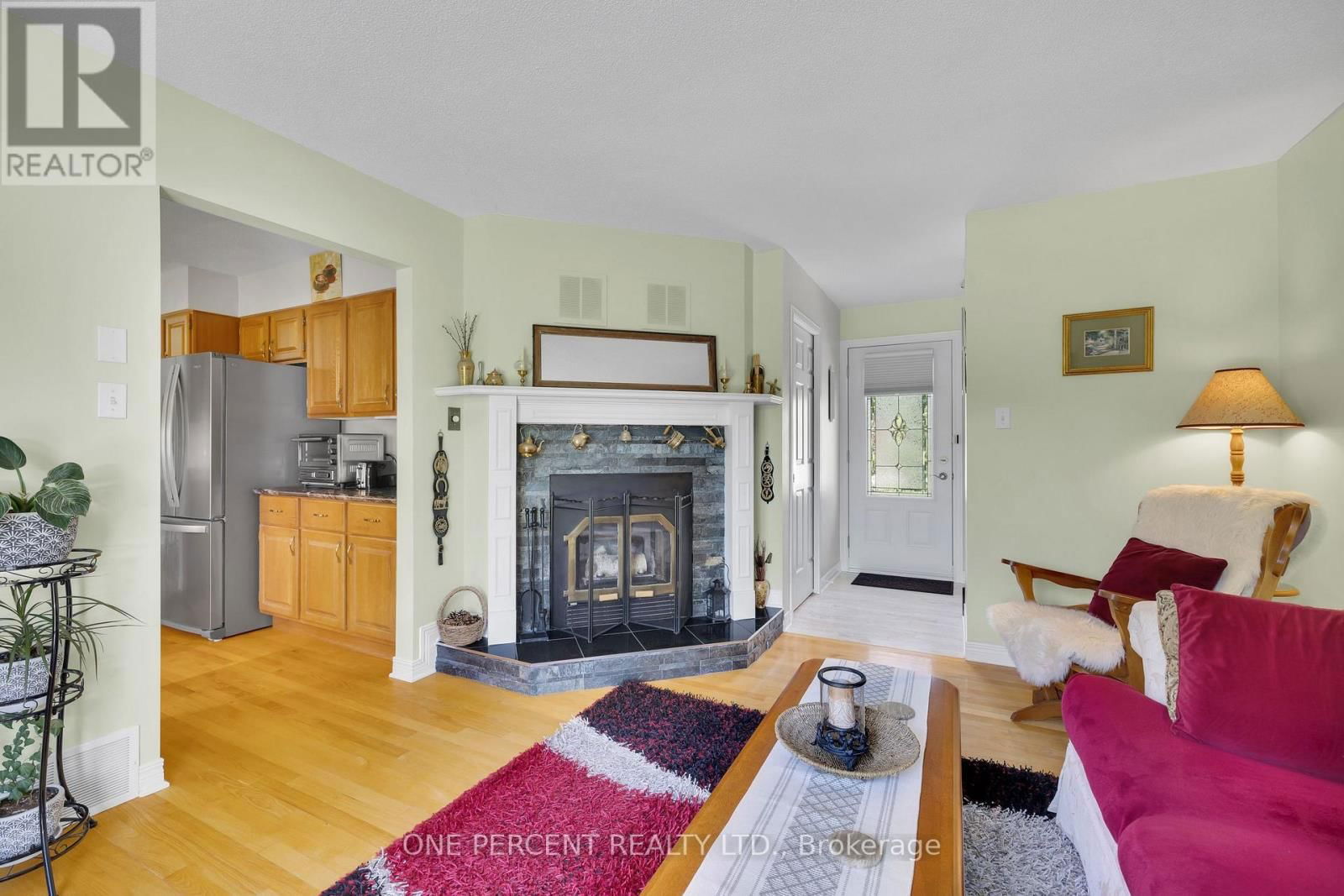 3 AIMEE LANE Image 16