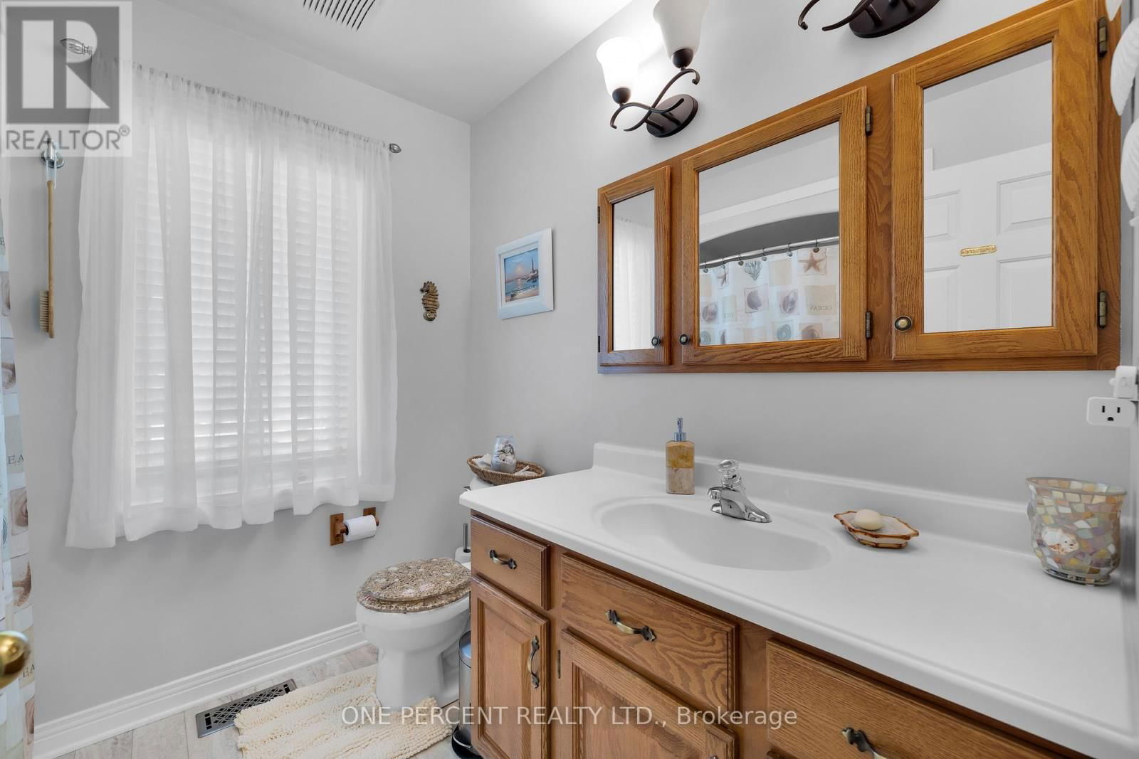 3 AIMEE LANE Image 23