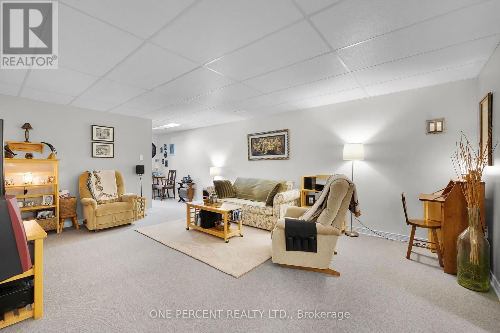3 AIMEE LANE Image 26