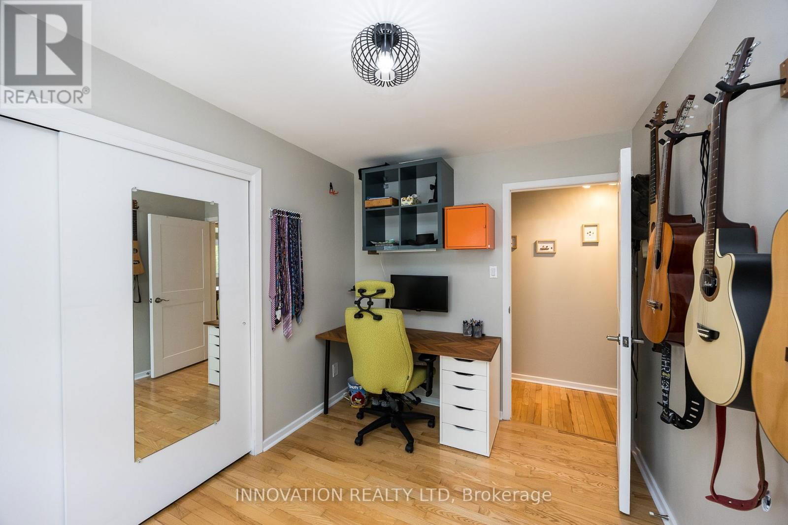 185 MUNRO STREET Image 19