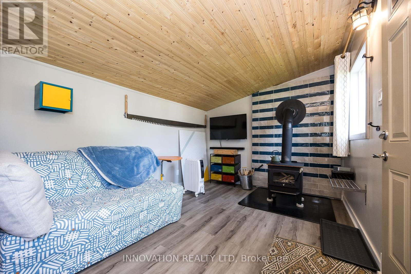 185 MUNRO STREET Image 36