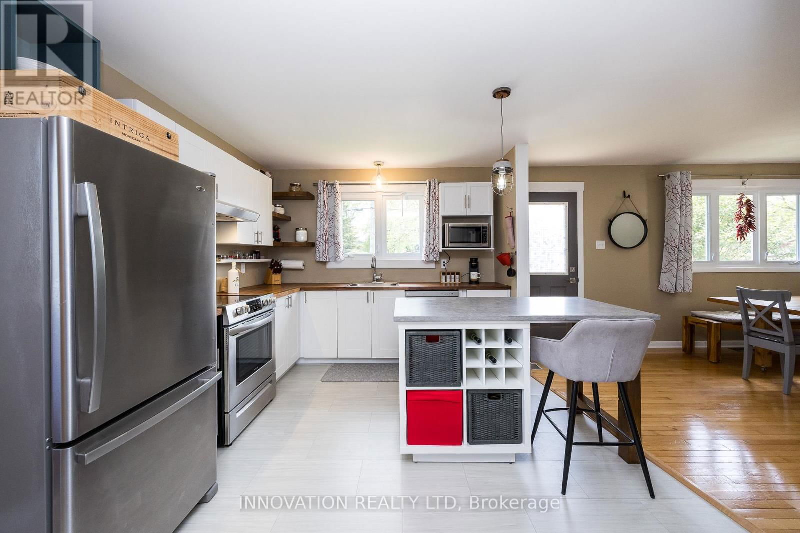 185 MUNRO STREET Image 6