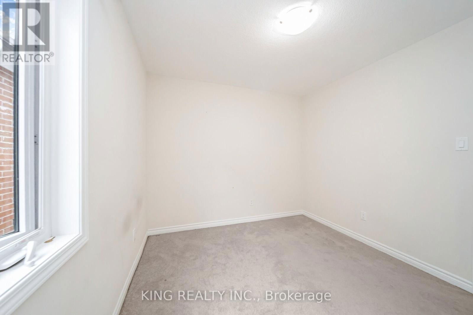 8 POINTER STREET Image 28