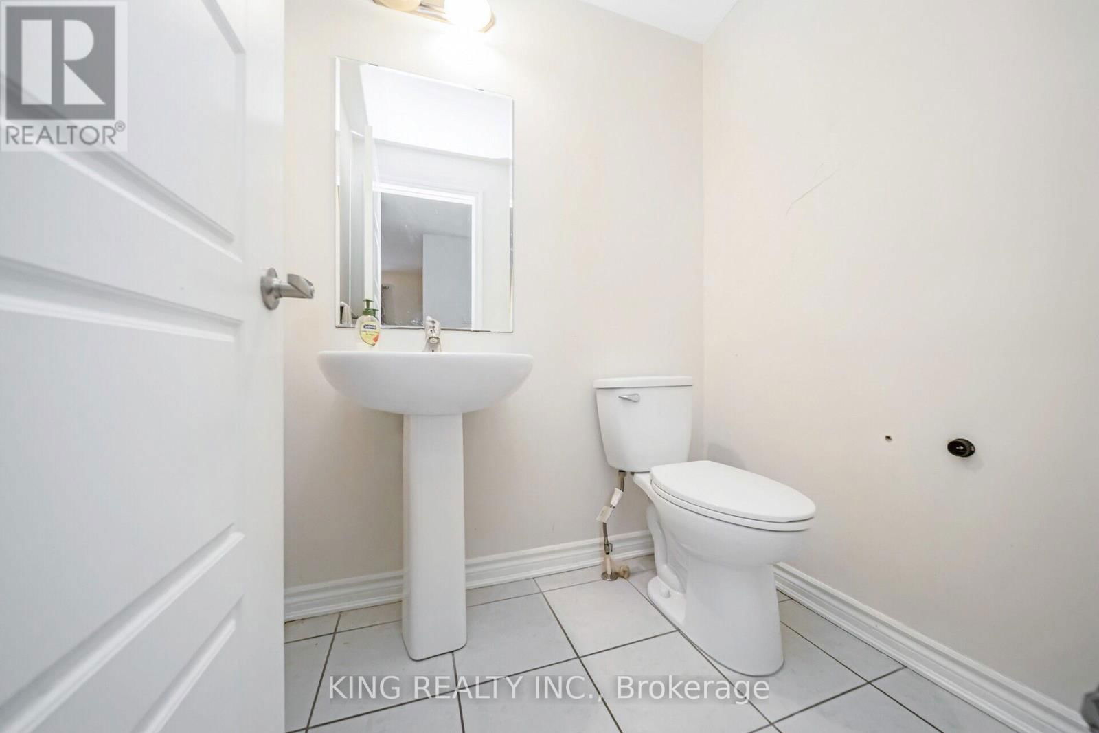 8 POINTER STREET Image 9