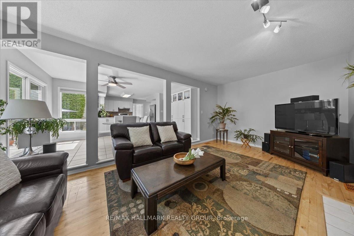 3 CRANTHAM CRESCENT Image 17