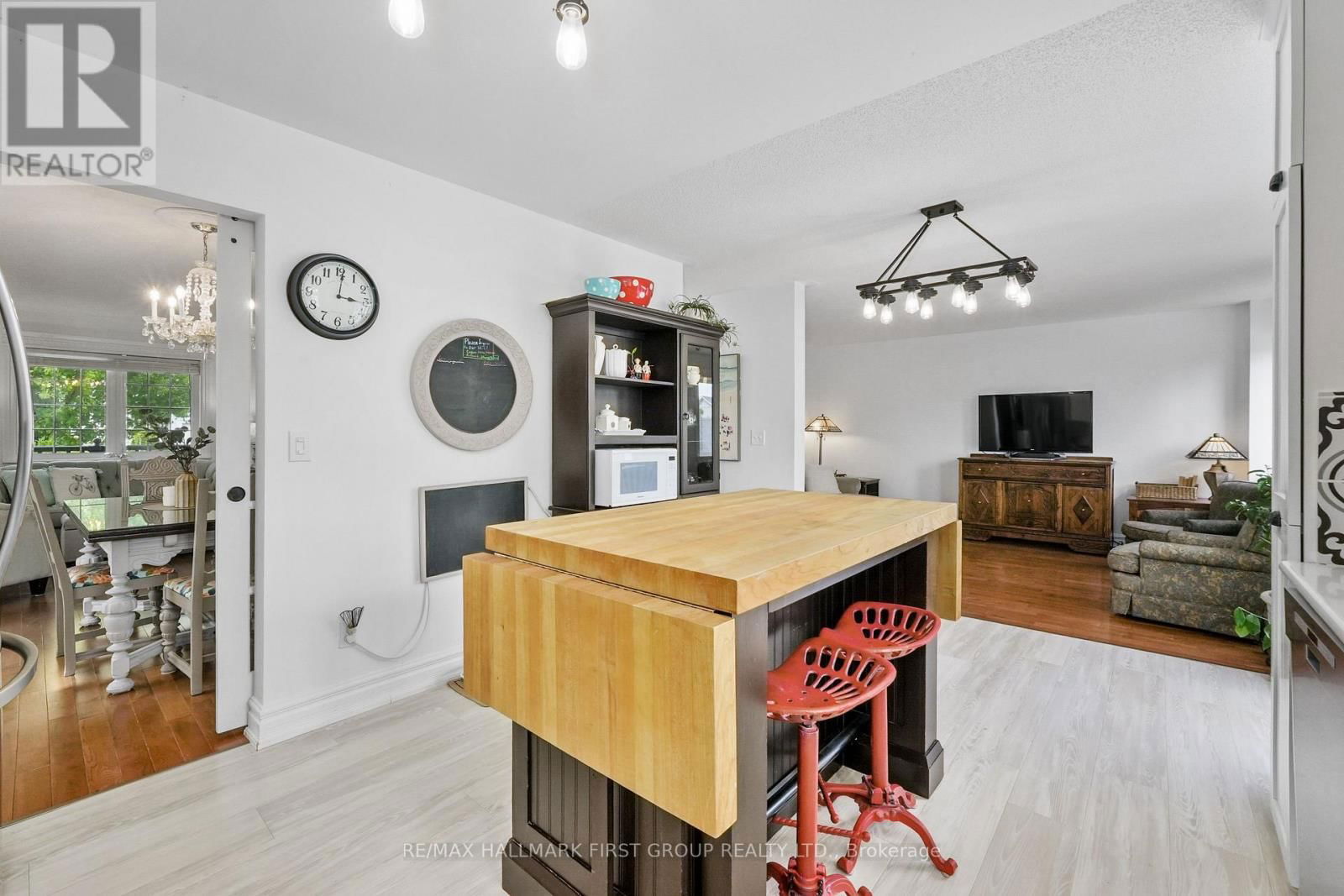 76 JARVIS DRIVE Image 13