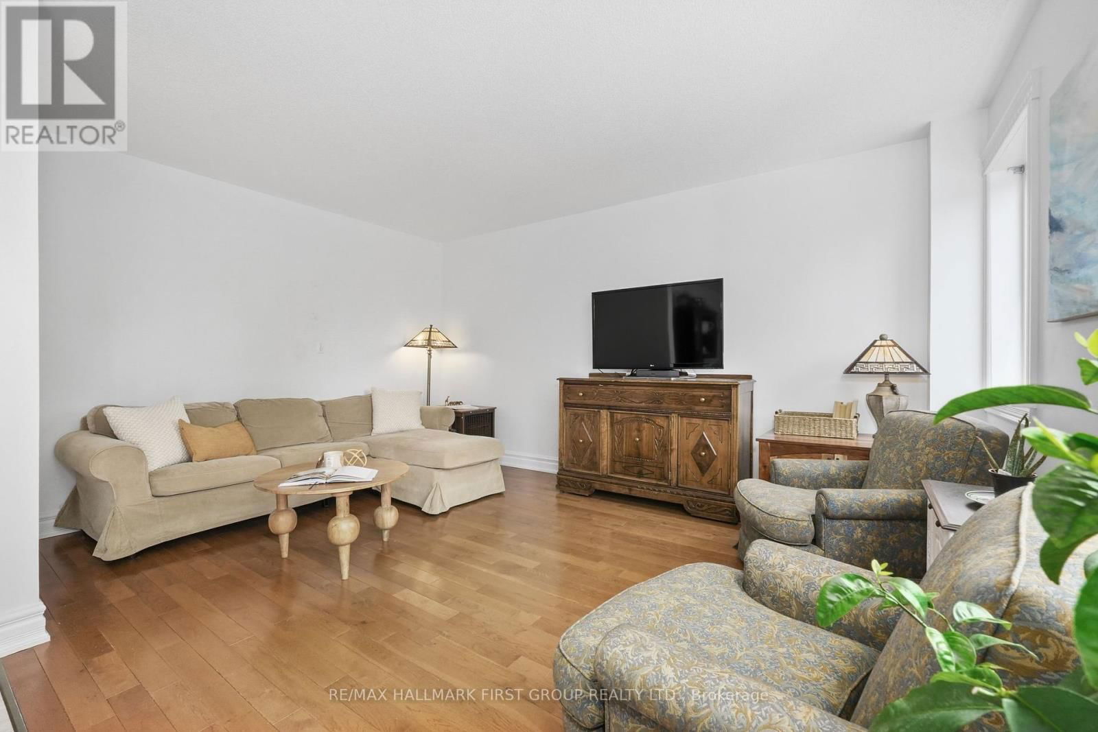76 JARVIS DRIVE Image 17