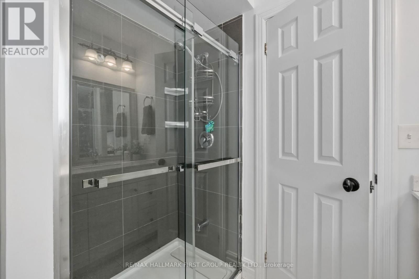 76 JARVIS DRIVE Image 23