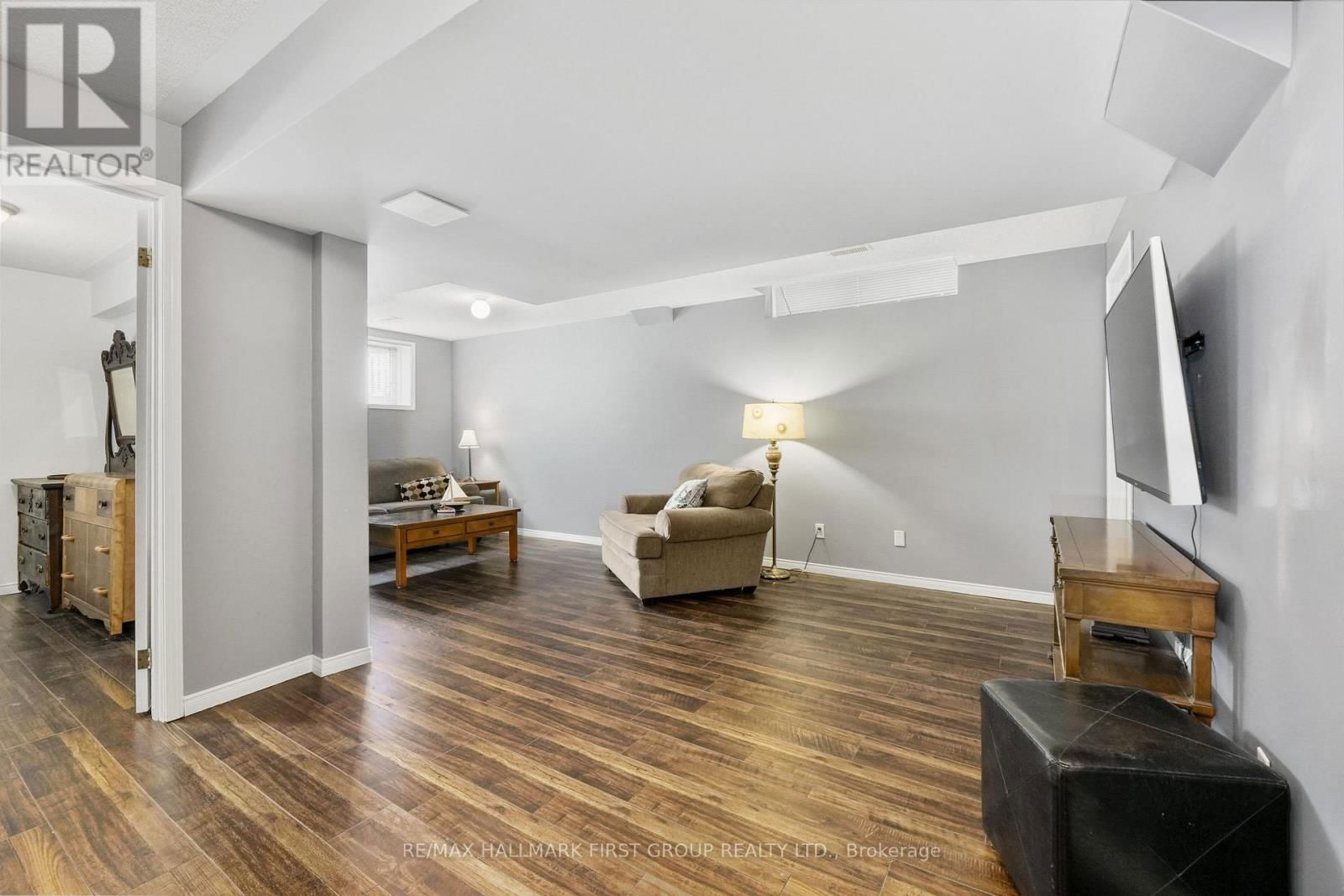 76 JARVIS DRIVE Image 31