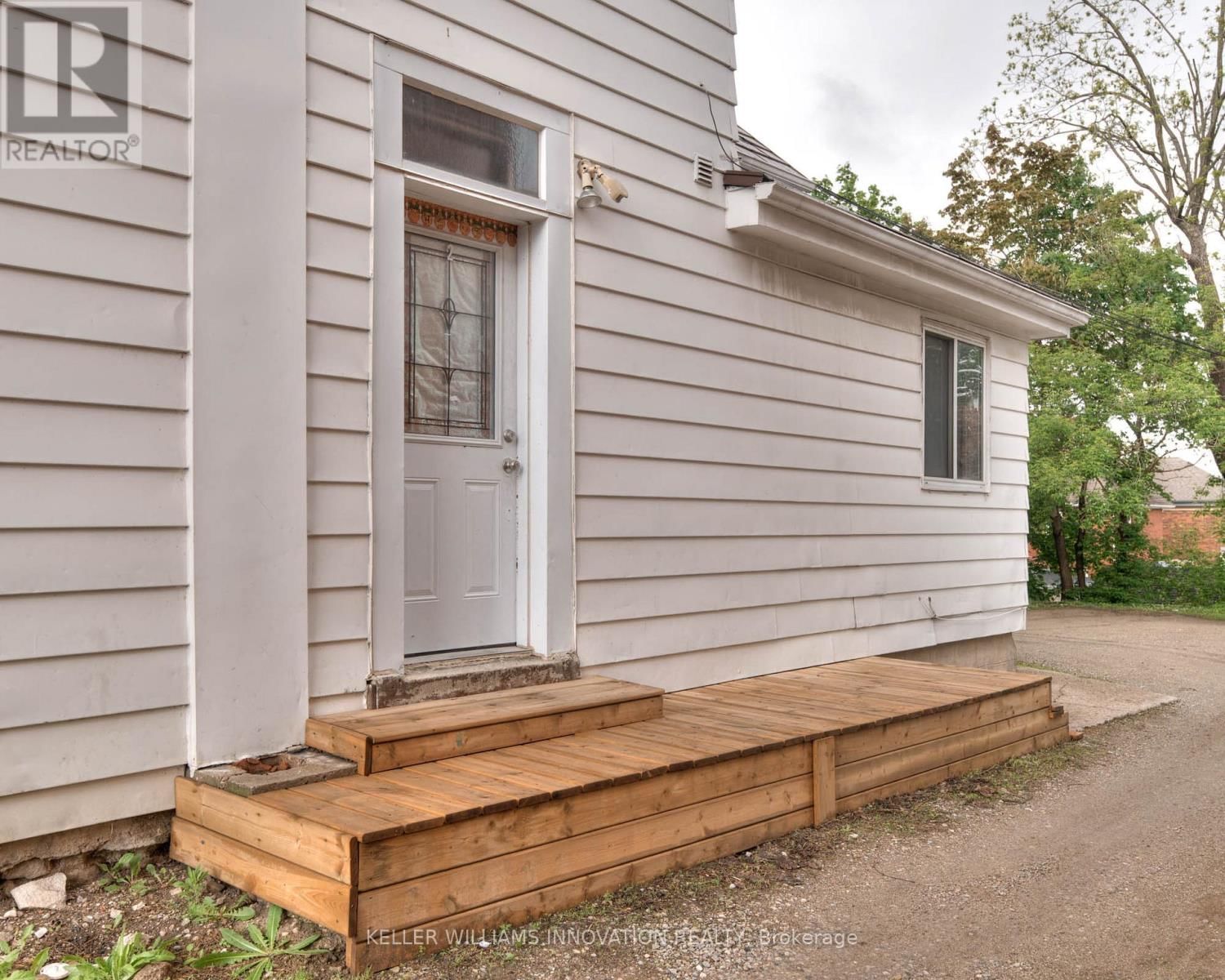 270 WATER STREET NORTH Image 9