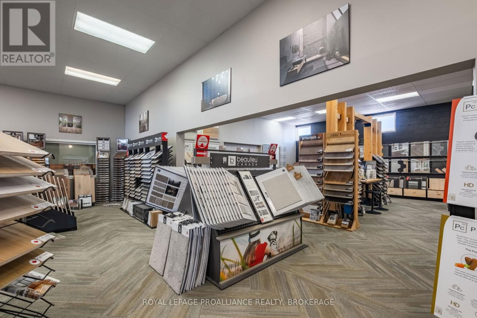 649 JUSTUS DRIVE Image 12