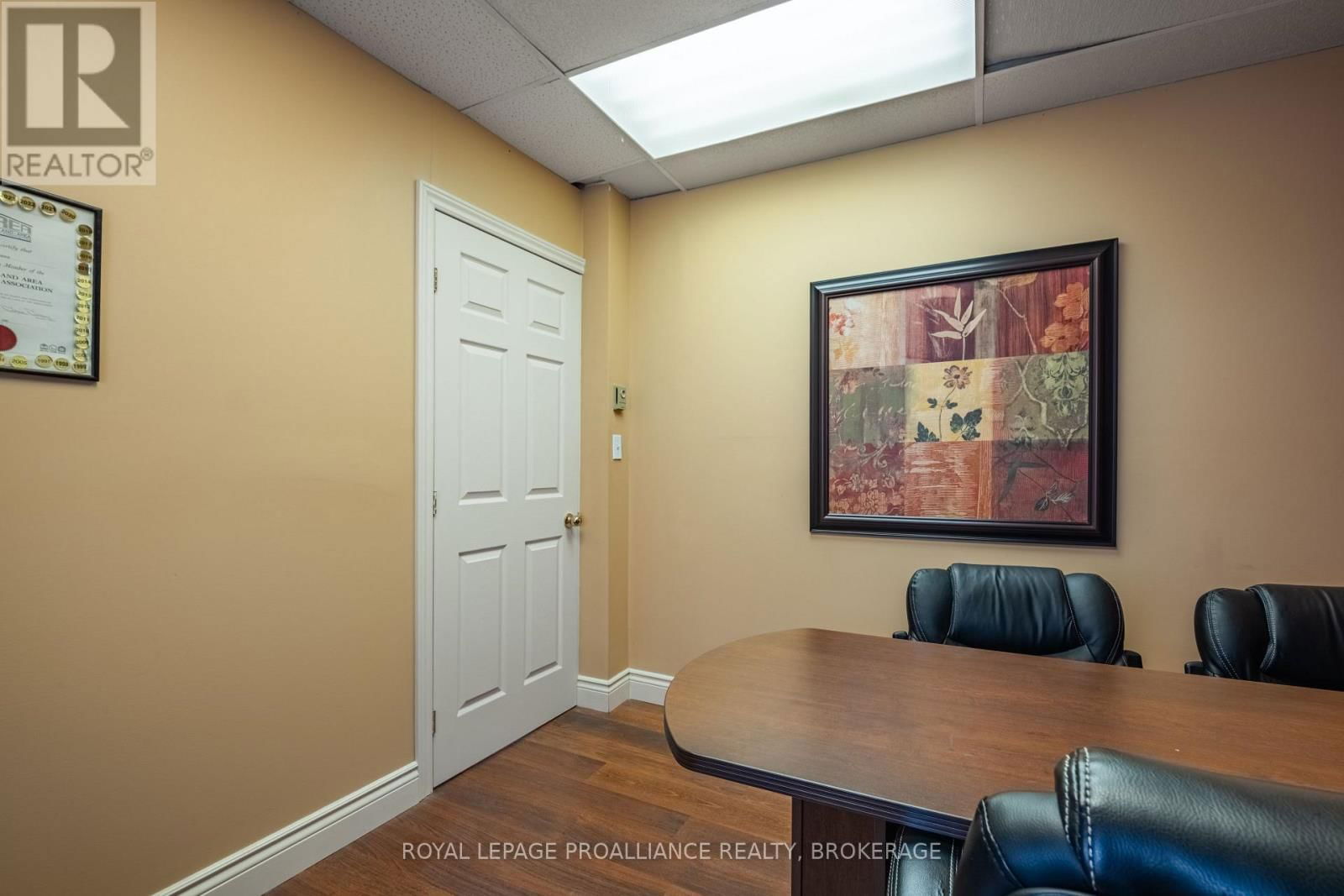 649 JUSTUS DRIVE Image 30