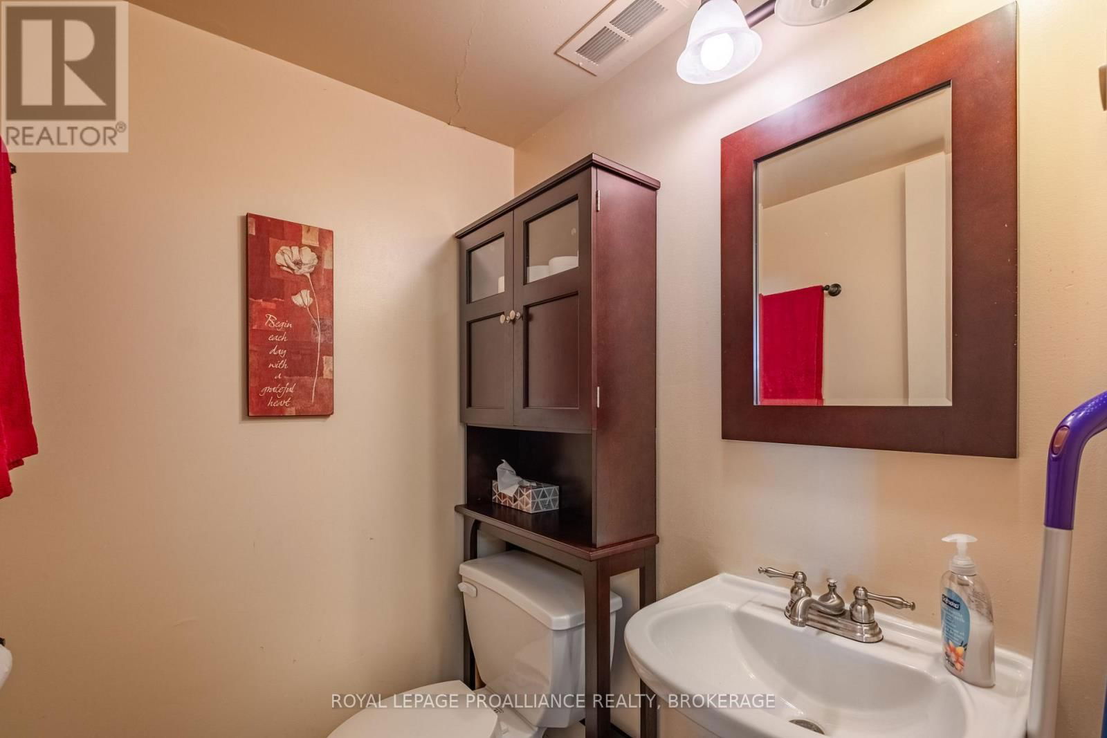 649 JUSTUS DRIVE Image 33