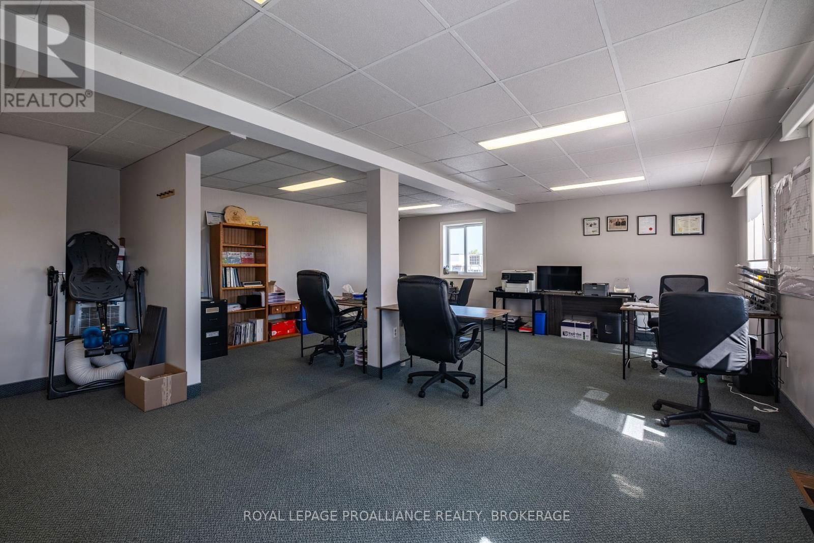 649 JUSTUS DRIVE Image 35
