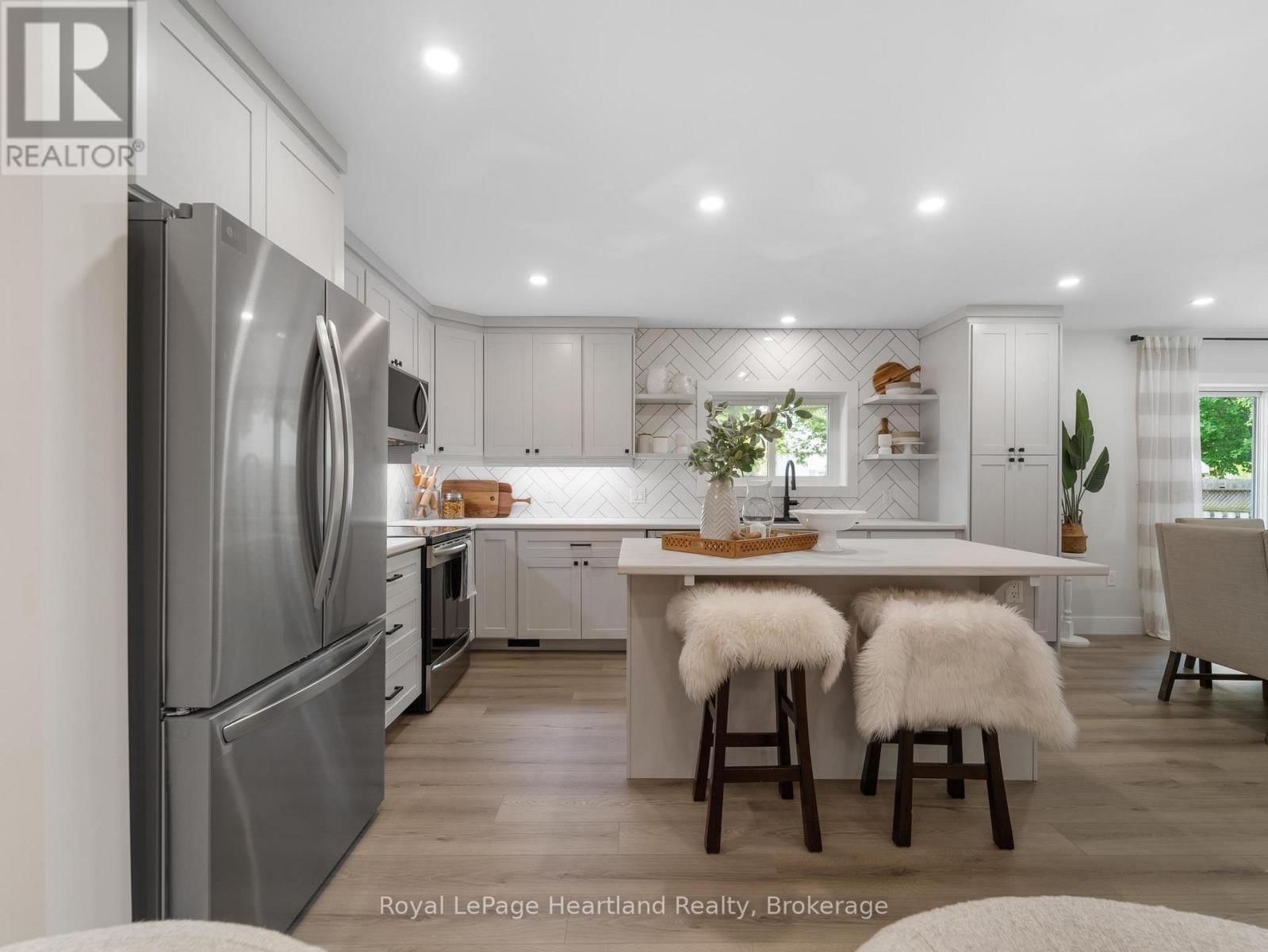137 PALMERSTON STREET Image 10