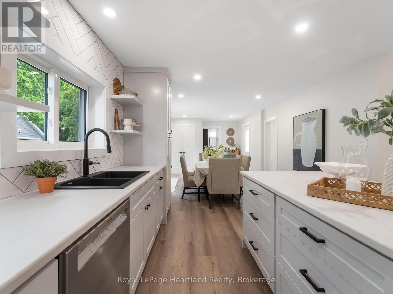 137 PALMERSTON STREET Image 13