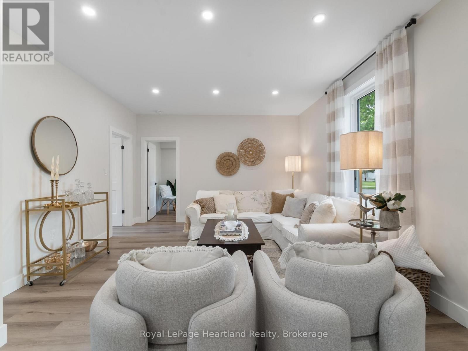 137 PALMERSTON STREET Image 18