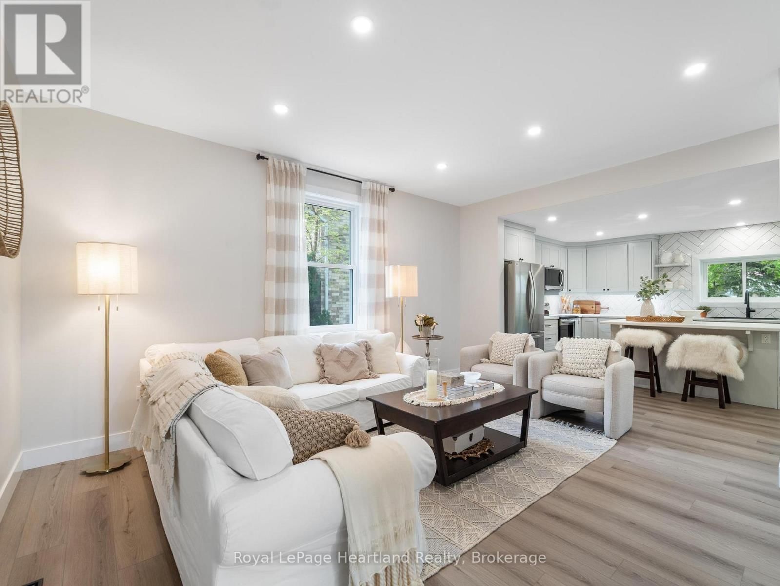 137 PALMERSTON STREET Image 20