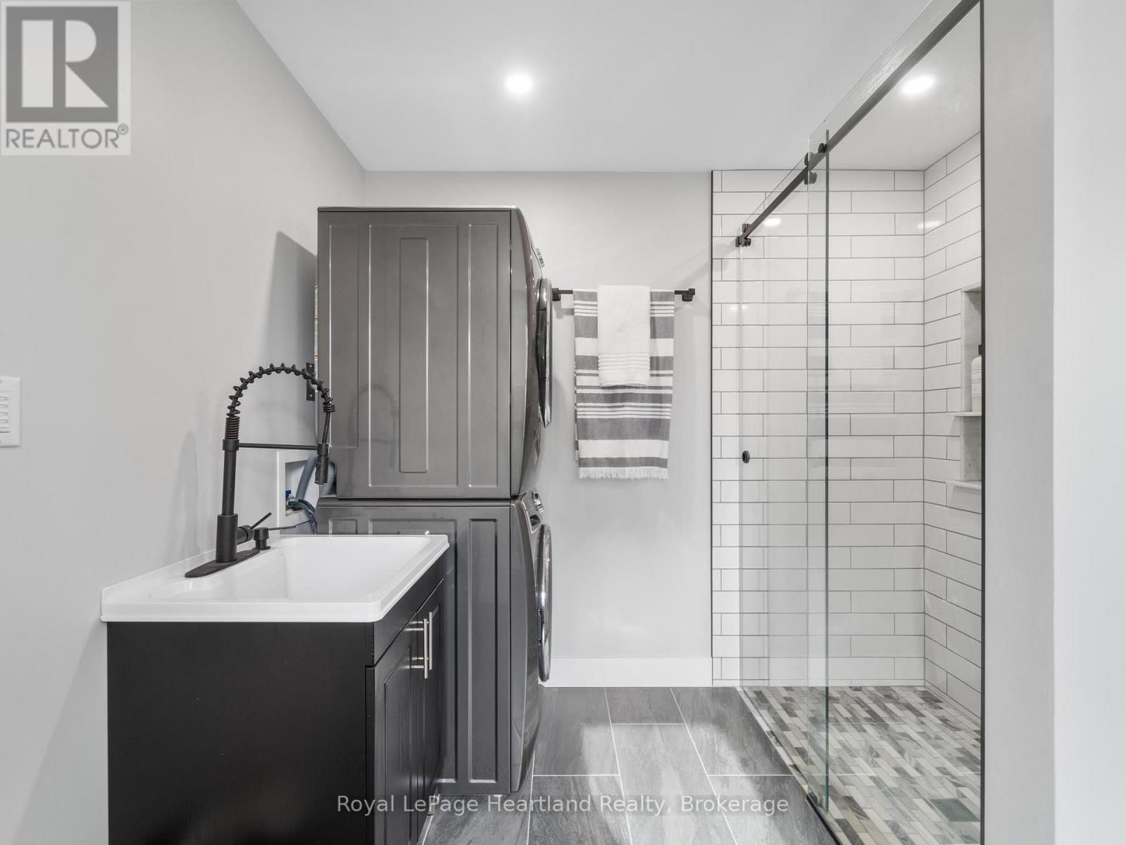 137 PALMERSTON STREET Image 29