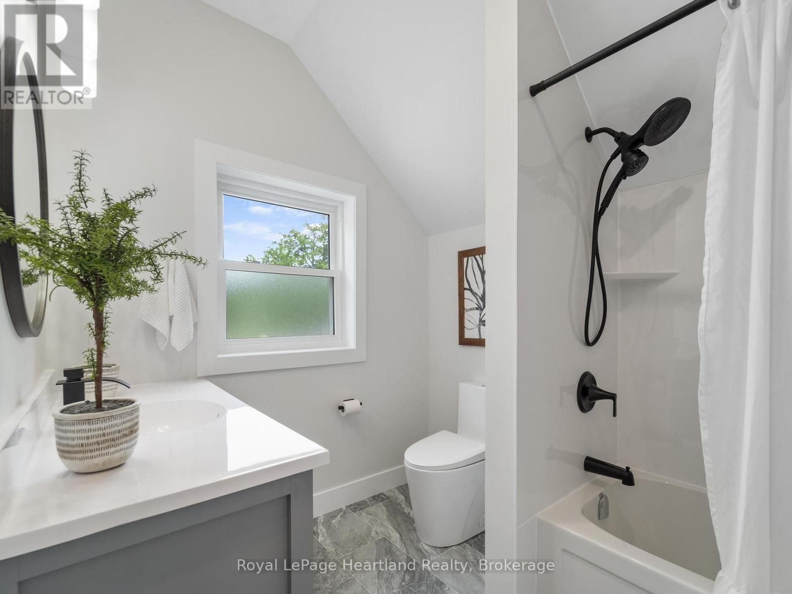 137 PALMERSTON STREET Image 31