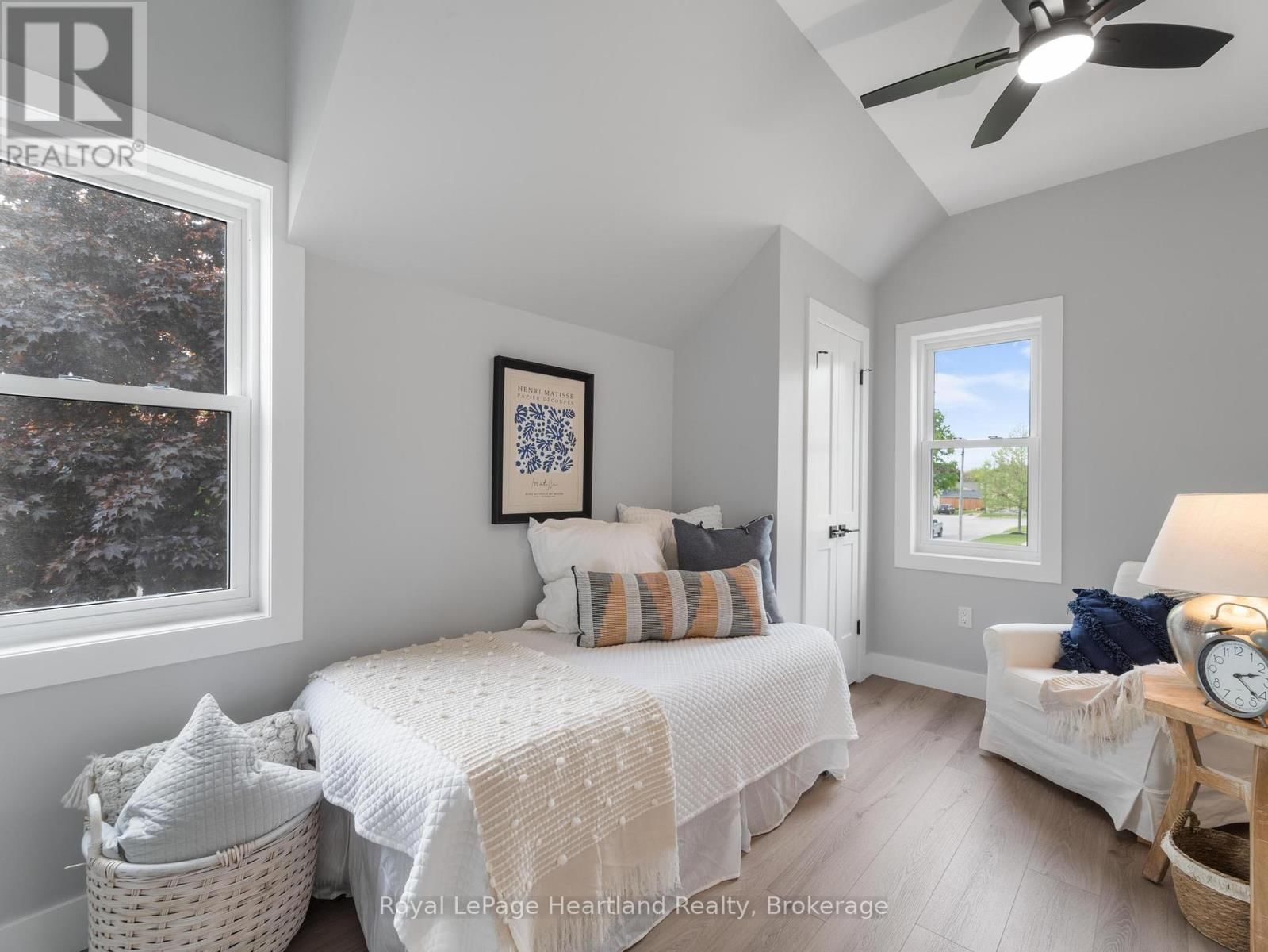 137 PALMERSTON STREET Image 35