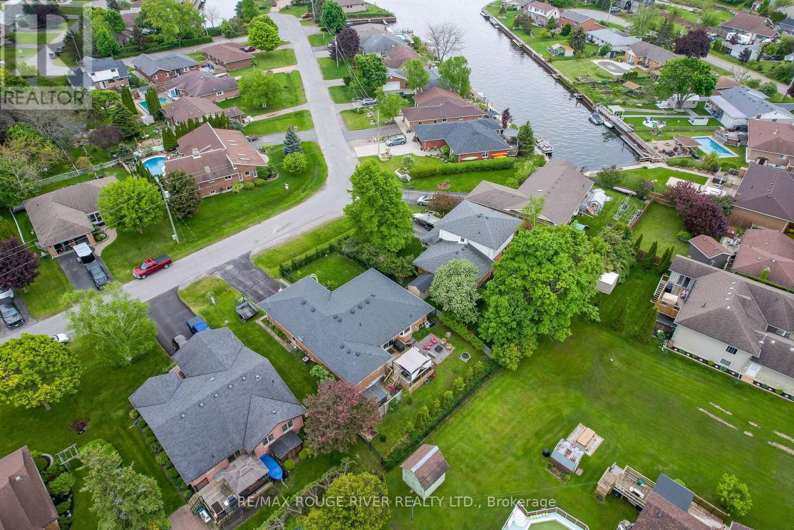 8 BRINTNELL BOULEVARD Image 31