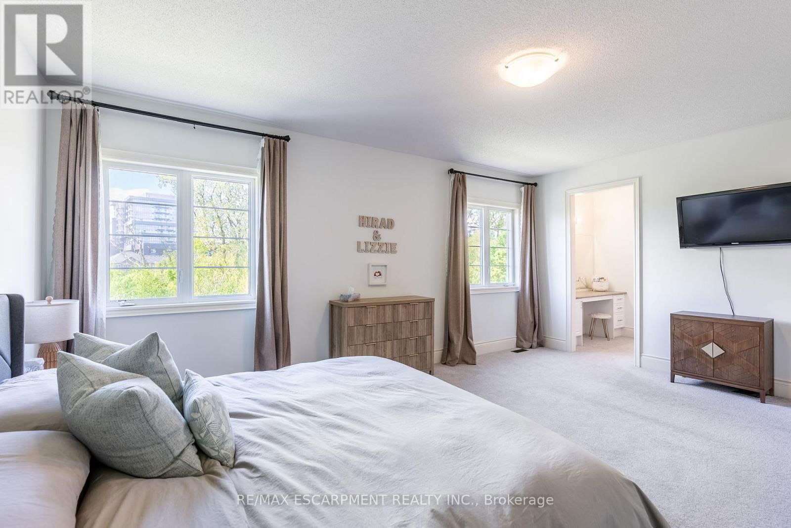 219 HUMPHREY STREET Image 11