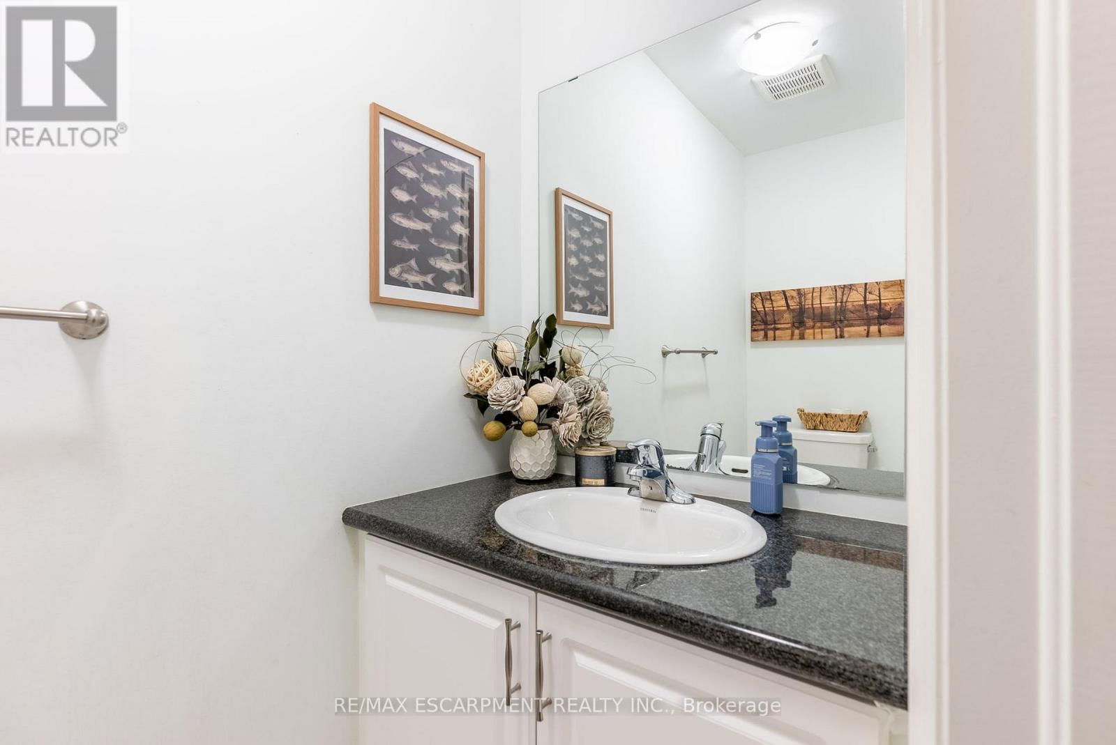 219 HUMPHREY STREET Image 20