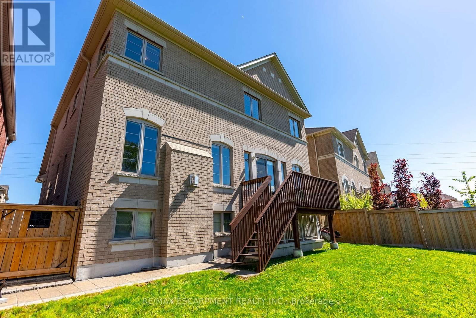 219 HUMPHREY STREET Image 26