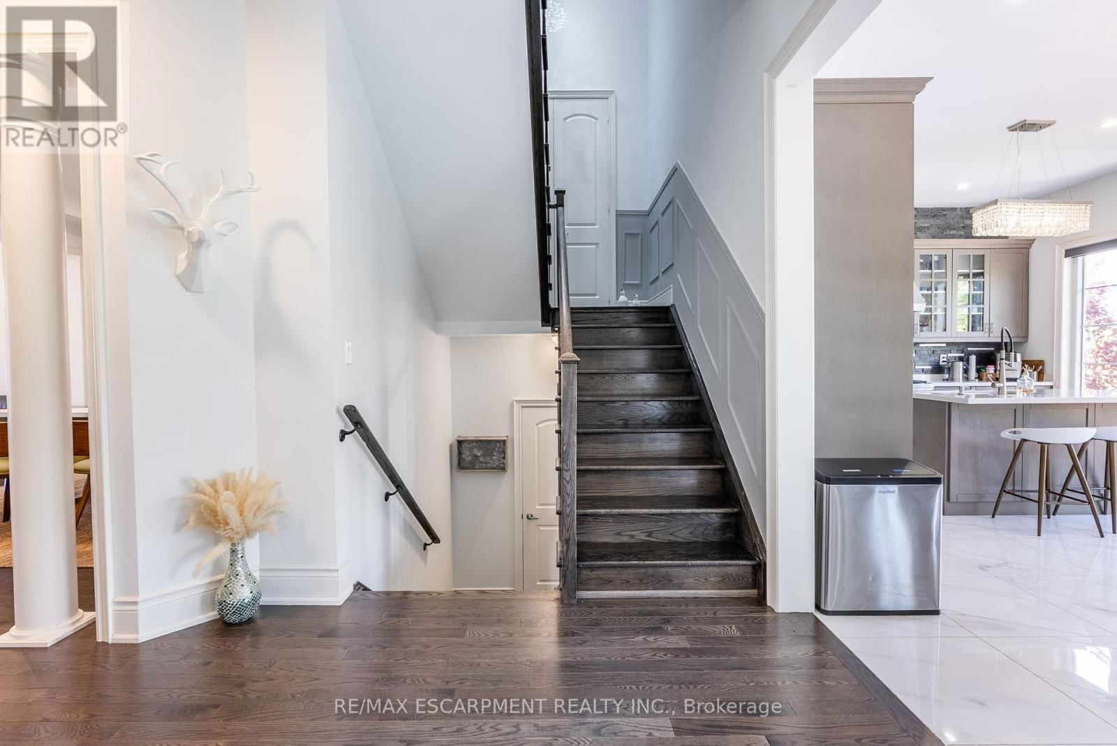 219 HUMPHREY STREET Image 9