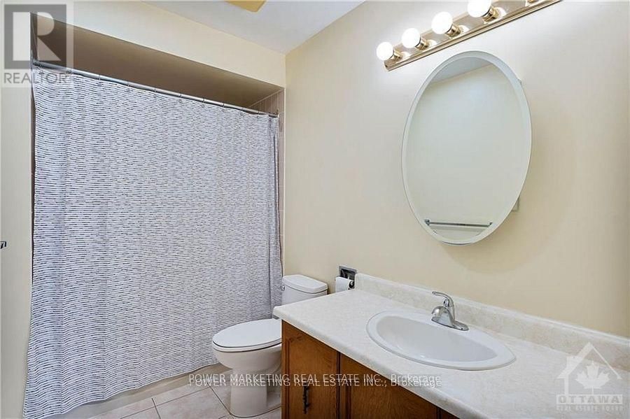 999 ALENMEDE CRESCENT Image 22