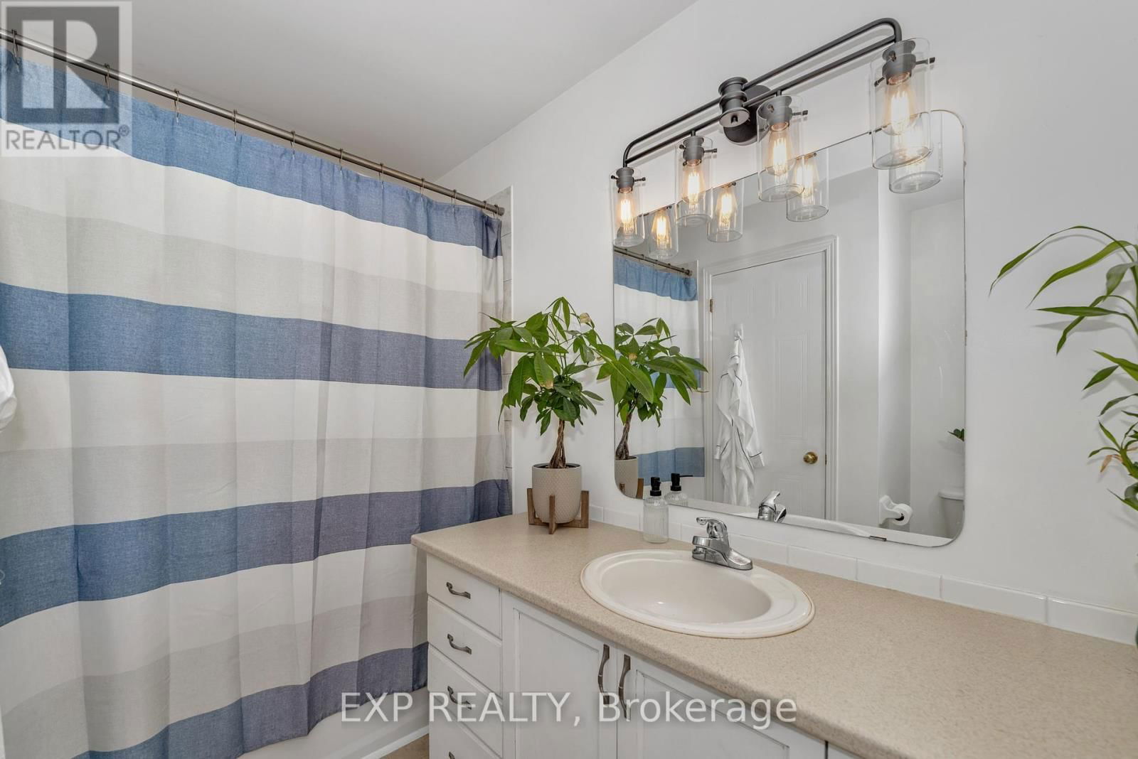 232 MEADOWBREEZE DRIVE Image 17
