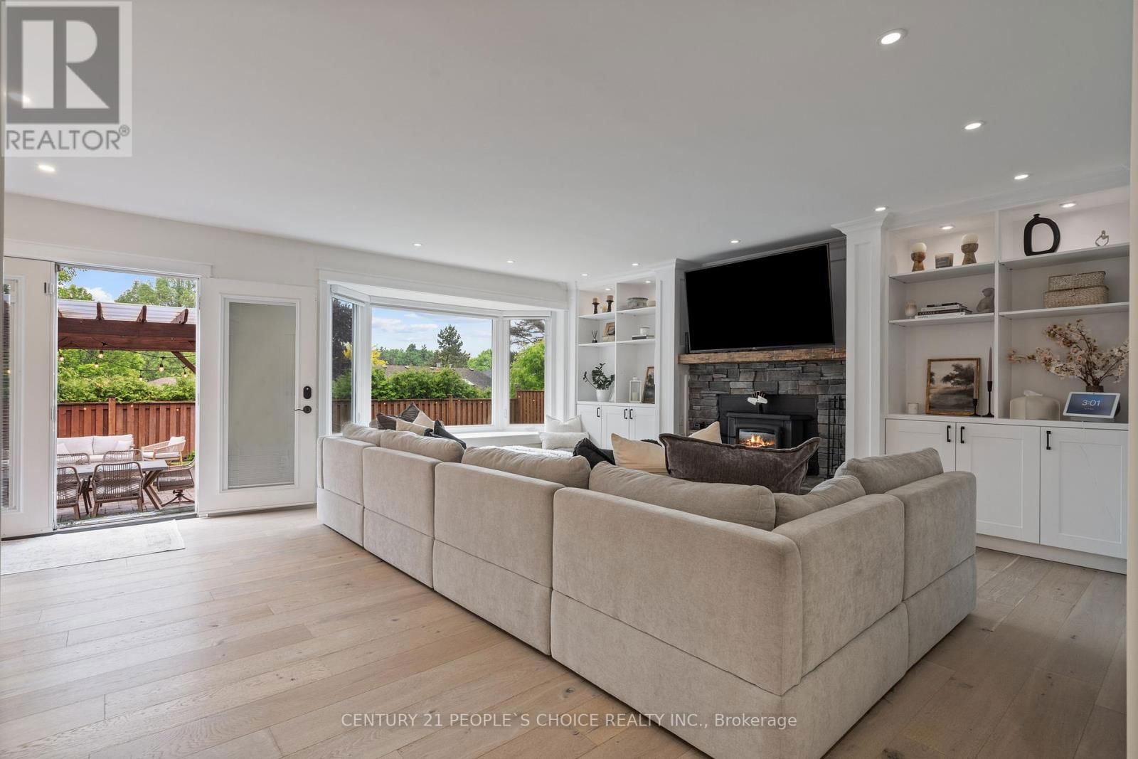 7 CARL CRESCENT Image 13