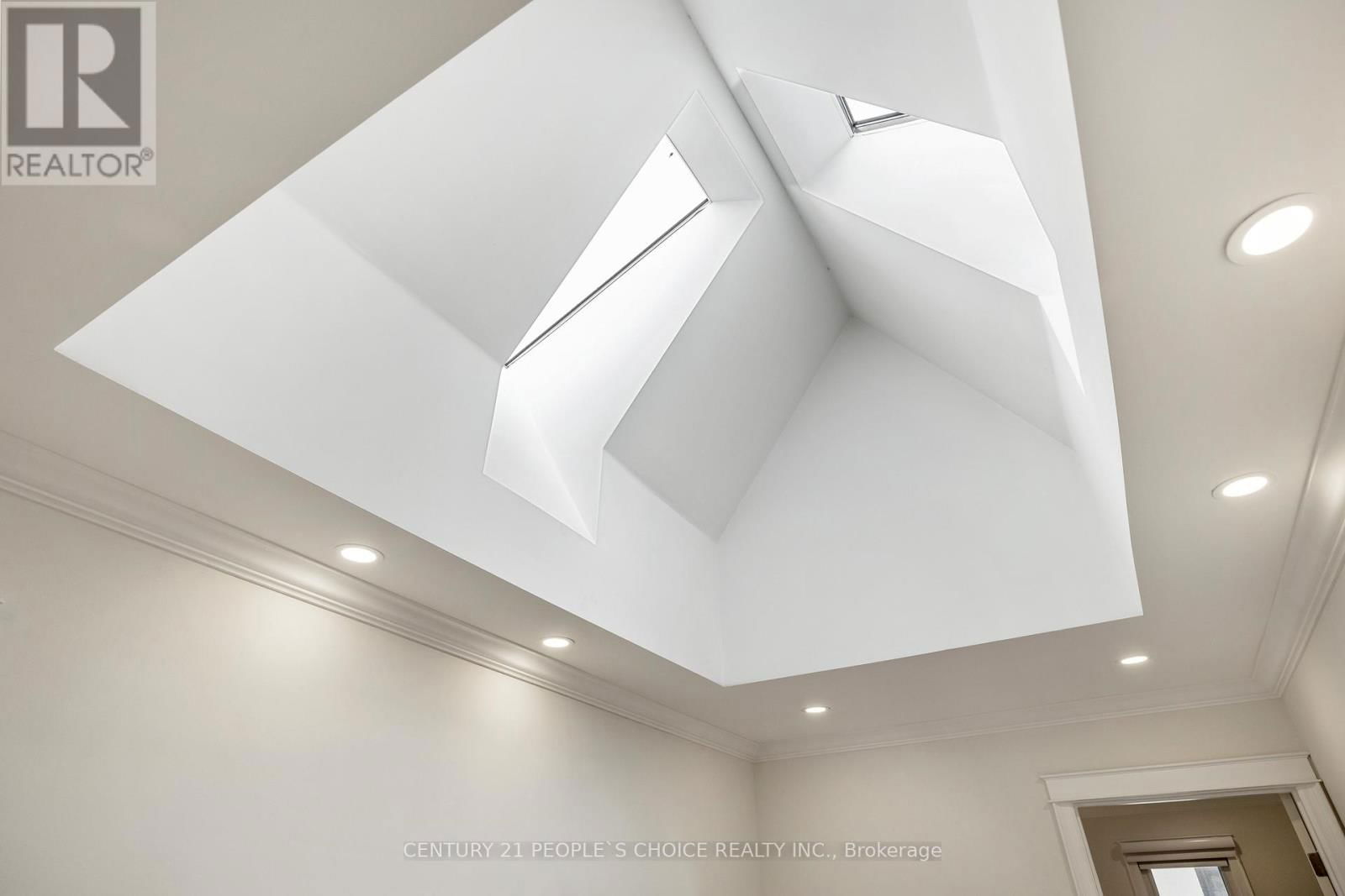 7 CARL CRESCENT Image 19