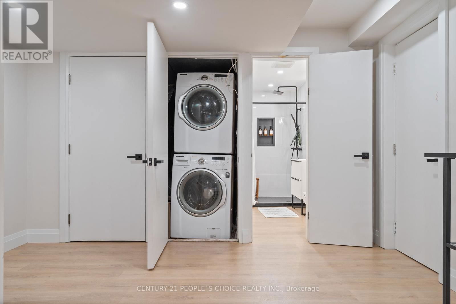 7 CARL CRESCENT Image 38