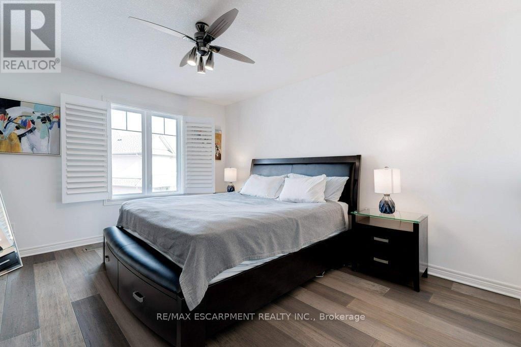 12 - 98 SHOREVIEW PLACE Image 24