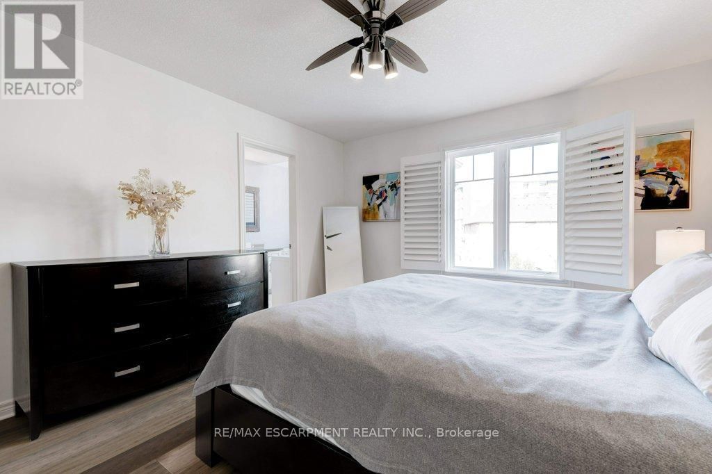 12 - 98 SHOREVIEW PLACE Image 25