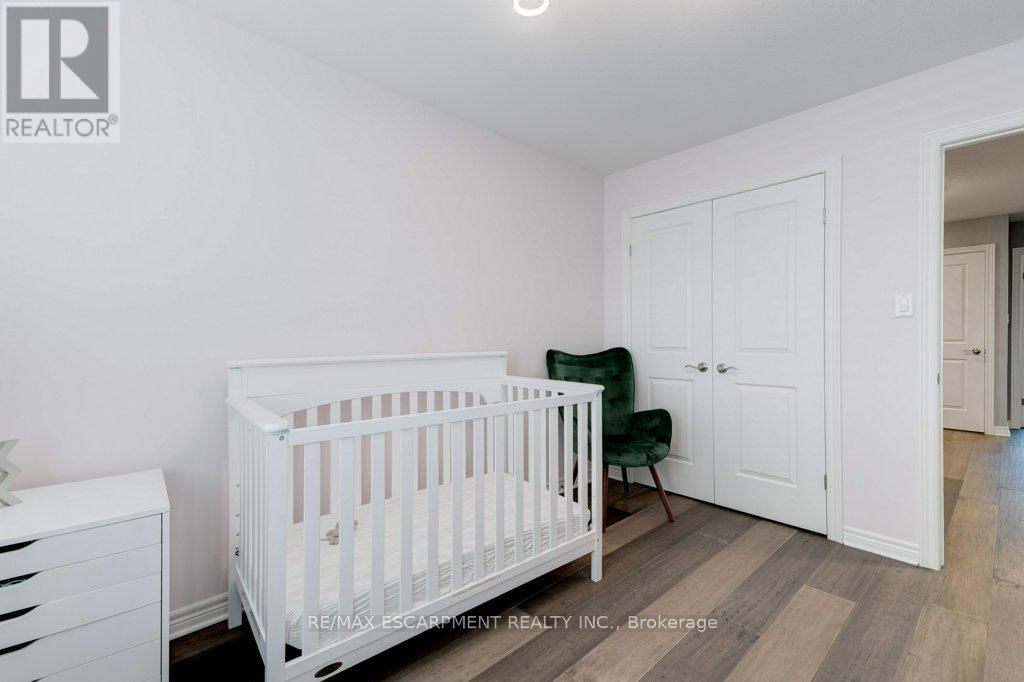 12 - 98 SHOREVIEW PLACE Image 32