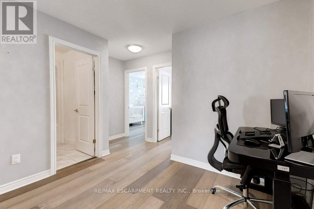 12 - 98 SHOREVIEW PLACE Image 38