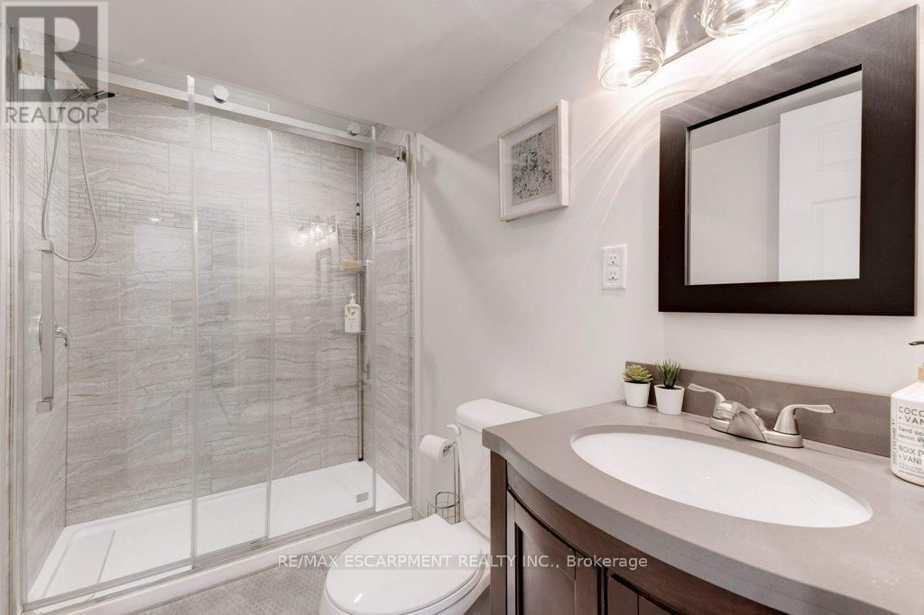 12 - 98 SHOREVIEW PLACE Image 40