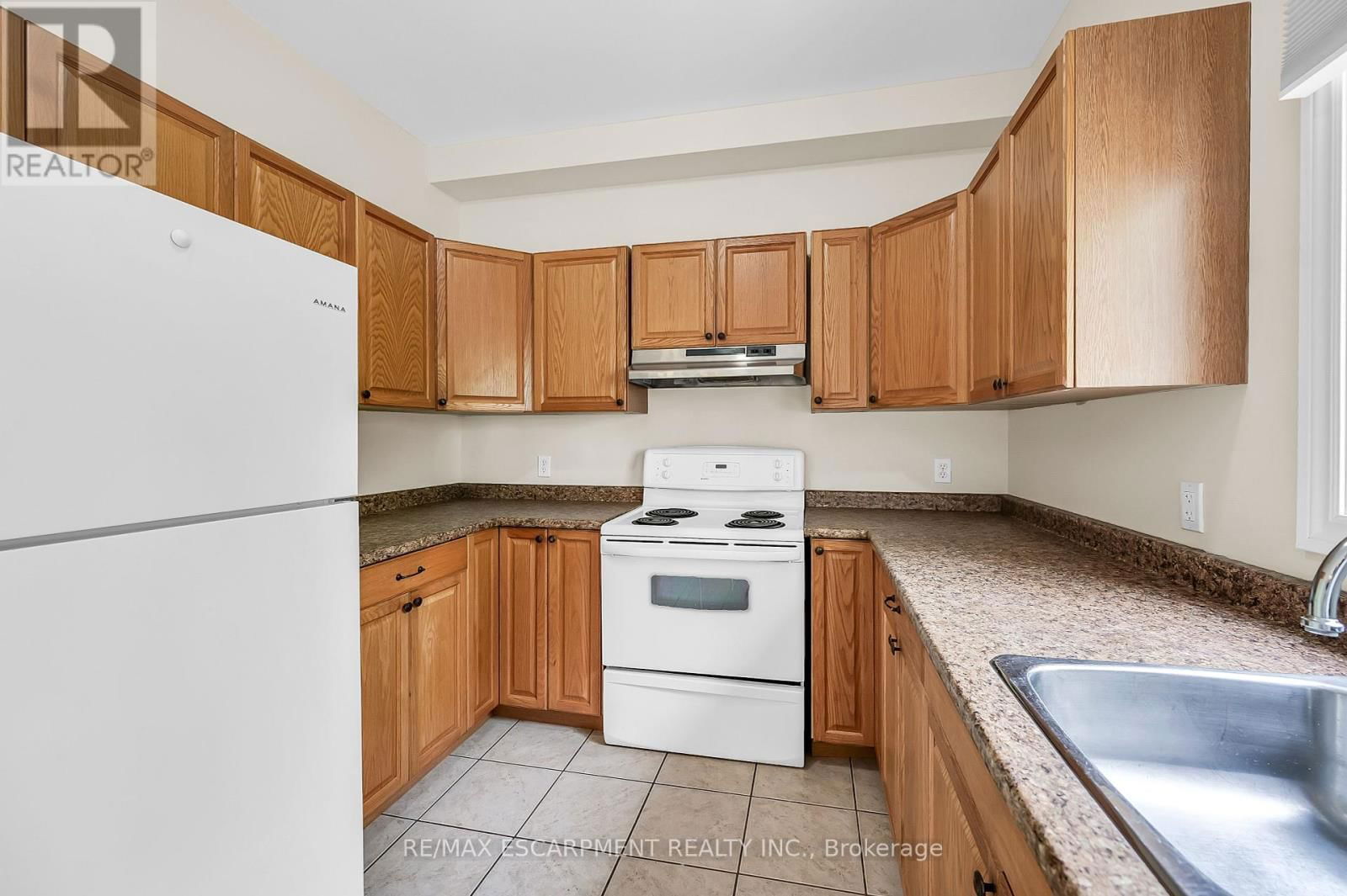 27A WALNUT STREET Image 11