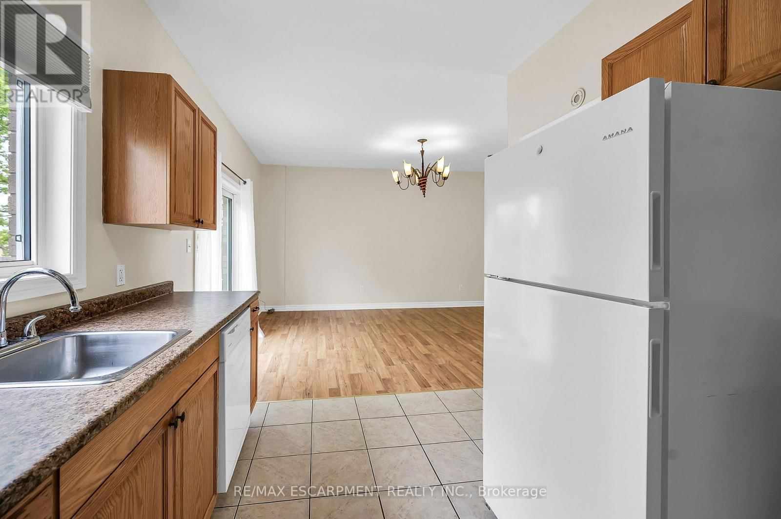 27A WALNUT STREET Image 12