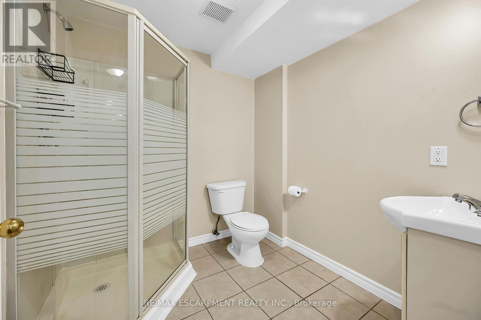 27A WALNUT STREET Image 26