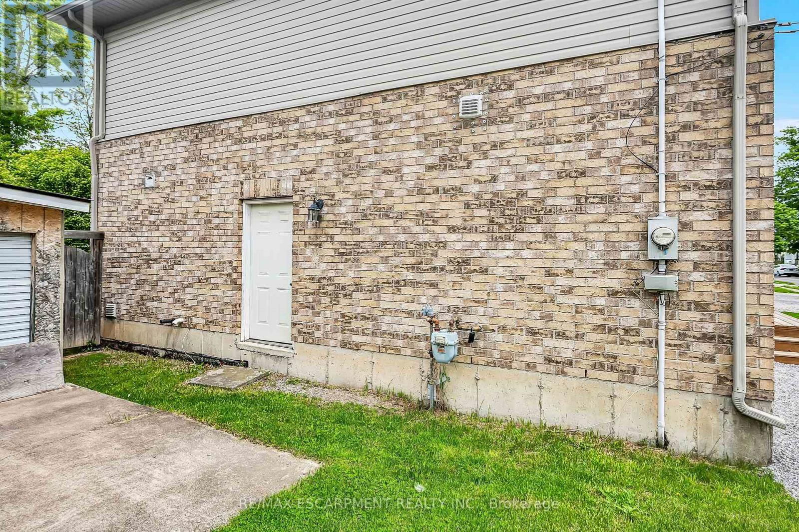 27A WALNUT STREET Image 28